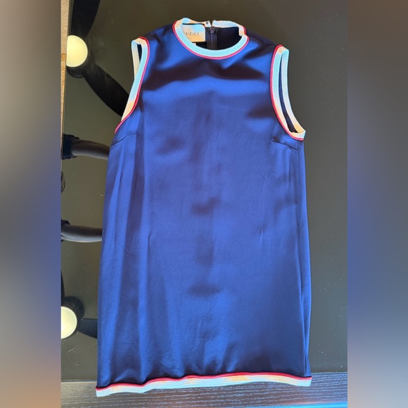 GUCCI - Navy Mini Shift Dress with White and Red Contrast Trim - Picture 4 of 15